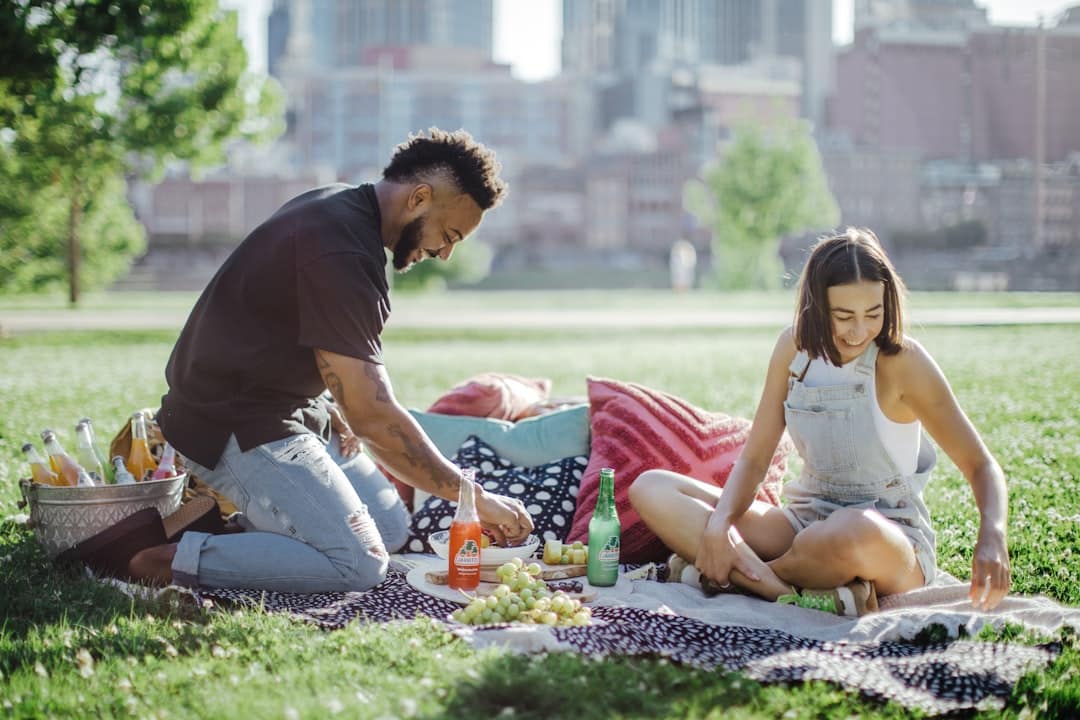 découvrez notre guide ultime pour organiser un pique-nique parfait ! conseils sur les lieu, les recettes délicieuses et les indispensables à emporter pour profiter d'un moment convivial en pleine nature.