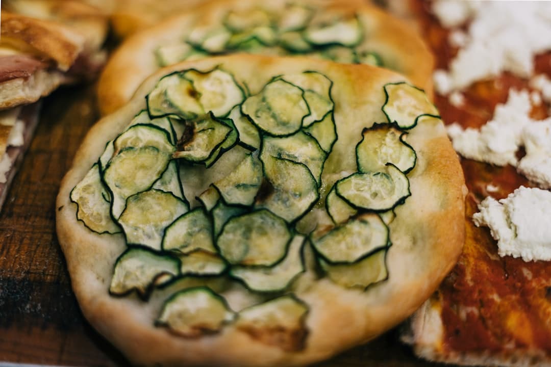 découvrez notre sélection de comfort food qui réchauffe le cœur et ravive les souvenirs d'enfance. des plats gourmands et réconfortants, préparés avec amour pour apporter chaleur et bonheur à chaque bouchée.