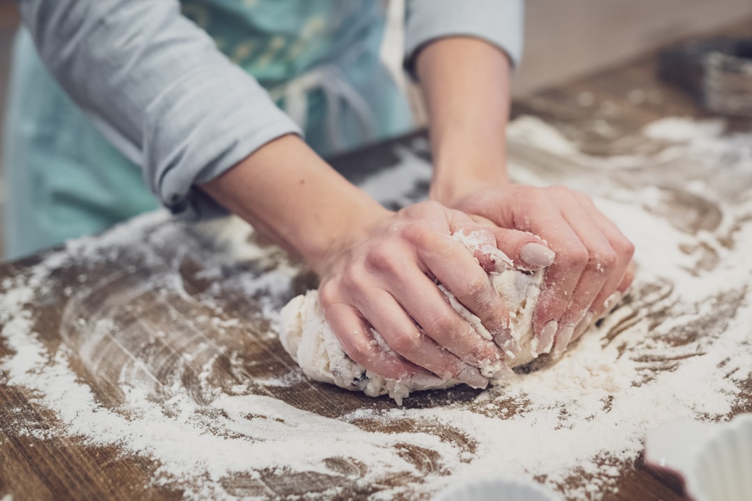 découvrez l'art de la pâtisserie avec nos recettes faciles et délicieuses. des astuces pour réussir vos gâteaux, biscuits et pains, et éveiller vos talents de boulanger. joignez-vous à nous pour une expérience culinaire savoureuse !