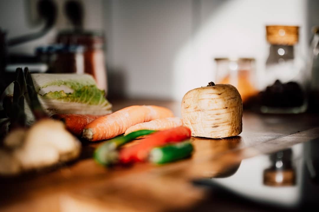 découvrez les diverses techniques de cuisson qui transformeront vos plats quotidiens en délices gastronomiques. apprenez à maîtriser la cuisine avec des méthodes allant de la cuisson à la vapeur au sauté, pour révéler toute la richesse des saveurs et optimiser la texture de vos ingrédients.